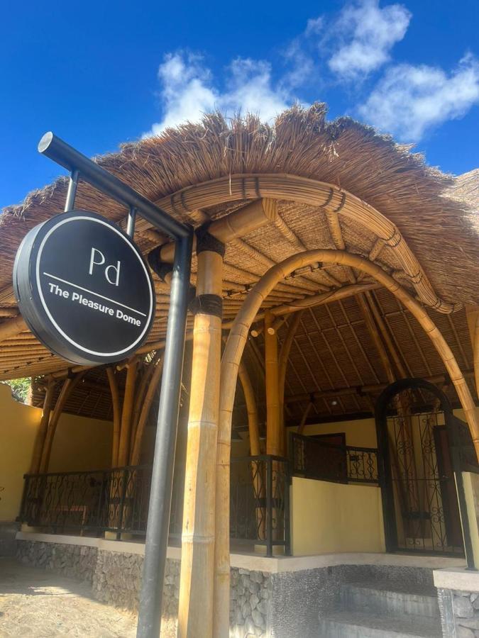 The Pleasure Dome Amed Exterior foto